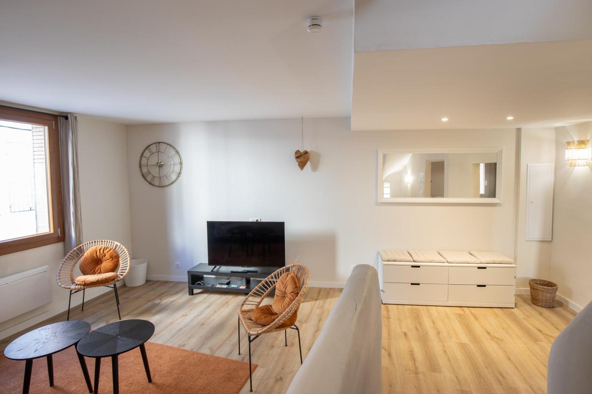 L'Antiquaire - 3 Chambres - Hypercentre - Wifi LʼIsle-sur-la-Sorgue المظهر الخارجي الصورة