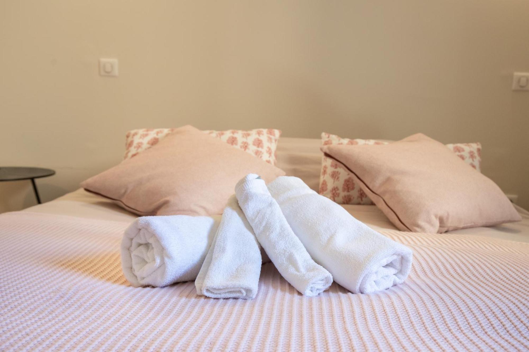 L'Antiquaire - 3 Chambres - Hypercentre - Wifi LʼIsle-sur-la-Sorgue المظهر الخارجي الصورة