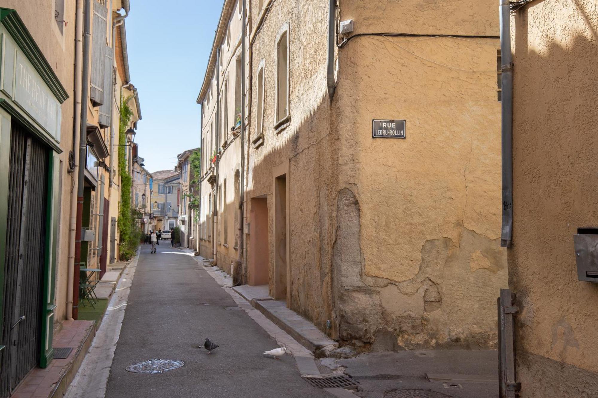 L'Antiquaire - 3 Chambres - Hypercentre - Wifi LʼIsle-sur-la-Sorgue المظهر الخارجي الصورة